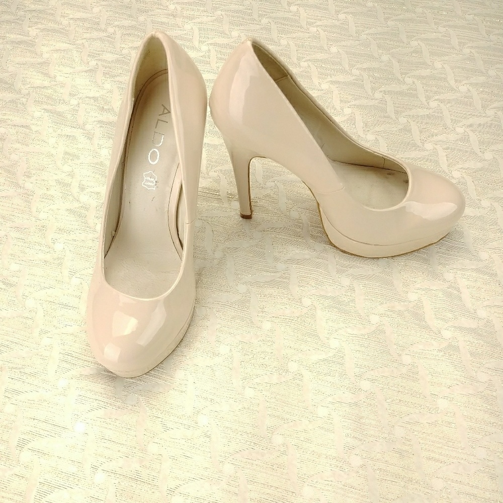 Aldo Platform Stilettos Cream US 6.5, Heels 5.5"